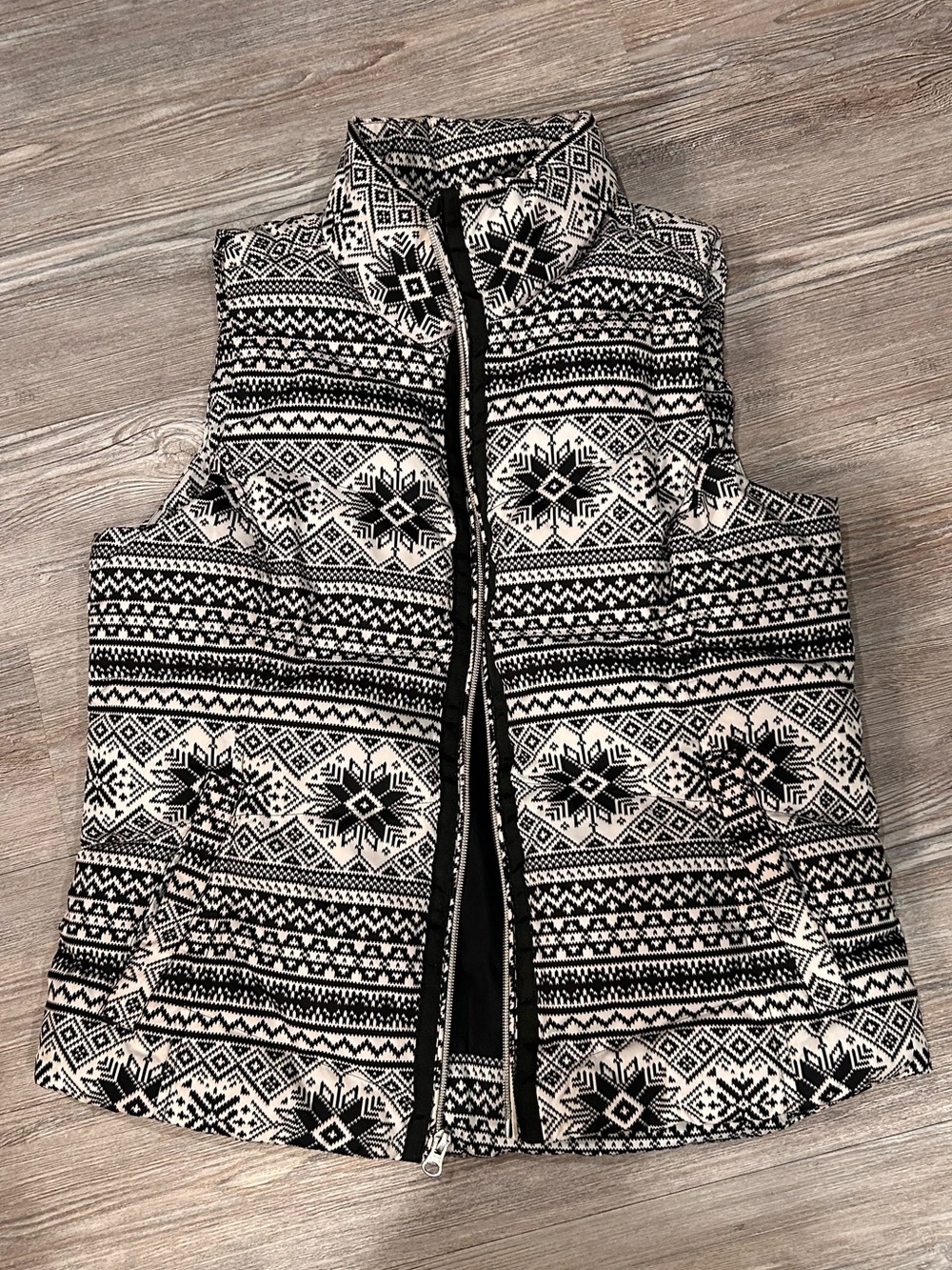 Lands' End Black and White Nordic-Print Quilted Vest